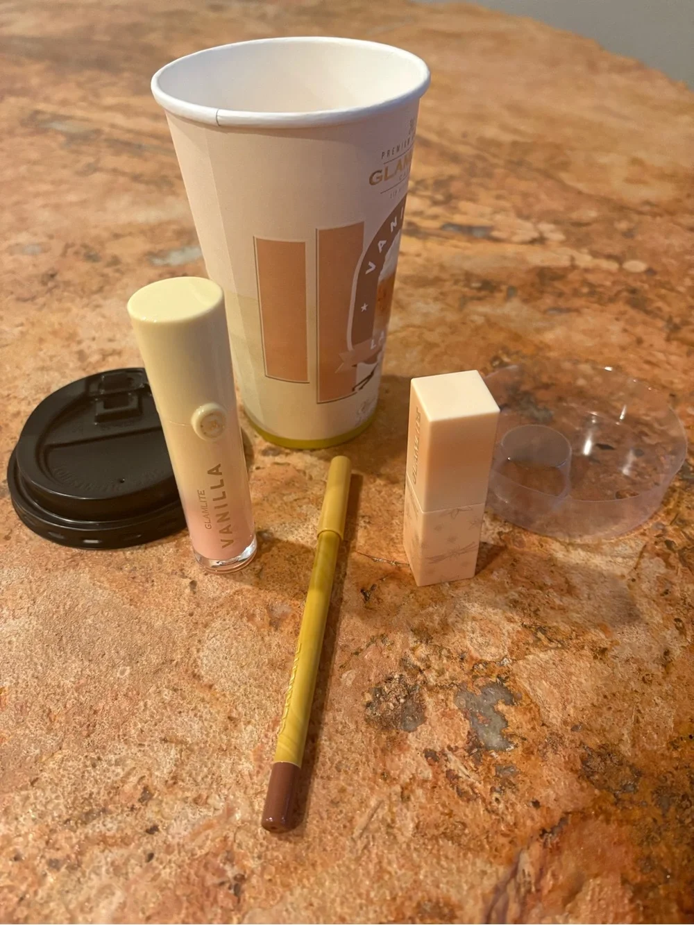 Glamlite Vanilla Latte Lip Kit Coffee Cup Gift Set